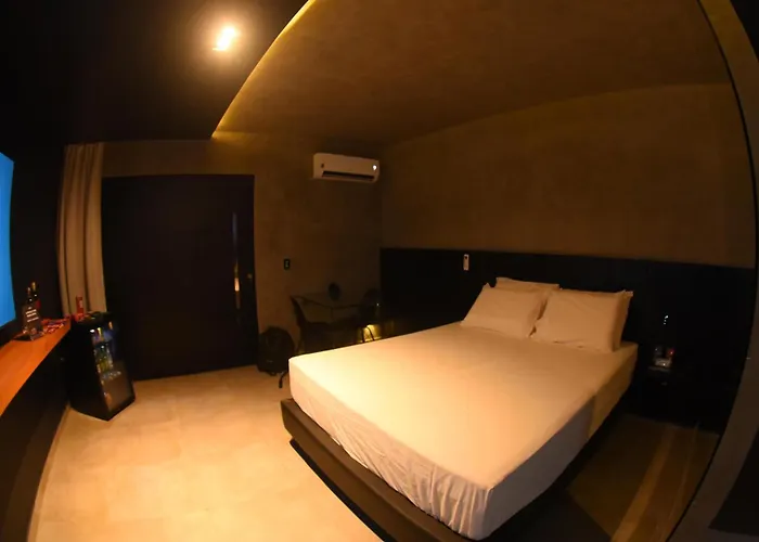 Hotel com jacuzzi: All In Motel